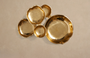 Cuenco de lujo texturizado dorado de varias secciones, elegante plato de latón para frutos secos, plato de aperitivos con forma orgánica, cuencos en racimo. - Product Image 2