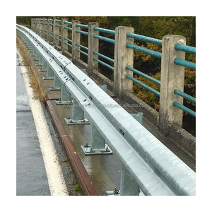 Barrera de Seguridad Vial de Acero Galvanizado para Protección de Tráfico - Product Image 1
