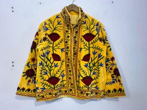 Chaqueta Corta de Terciopelo Tejido con Bordado Suzani, Estilo Bohemio, para Invierno, Viajes, Festivales y Calle - Product Image 4