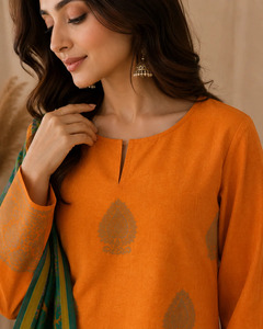 Ensemble kurta en coton Jamdani brodé à la main, non cousu, couleur orange, pour femmes, disponible au prix de gros, costume couleur safran. - Product Image 3