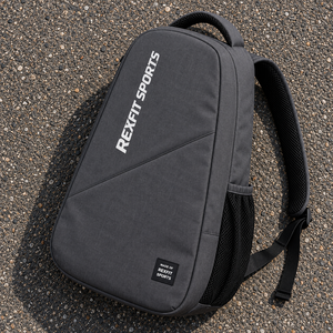 Sac à dos personnalisé pour raquette de squash avec logo imprimé, bretelles rembourrées, poche latérale en mesh et fermeture éclair robuste, sac de transport sportif - Product Image 1