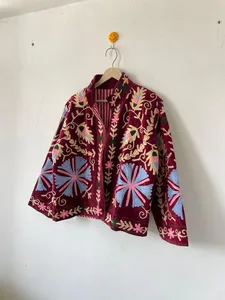 Chaqueta de terciopelo granate hecha a mano para mujer, con bordado Suzani, estilo bohemio vintage, floral, de manga larga, abrigo de invierno. - Product Image 2