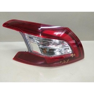 Luz Trasera Izquierda 308 (Lado del Conductor) Usada OEM 9677817680 - Product Image 2
