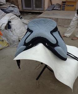 Sillín de Caballo de Cuero Premium de la Mejor Calidad, Impermeable, con Estriberas, Estilo Western, sin Árbol, Duradero, Personalizable, con Árbol de Plástico - Product Image 4