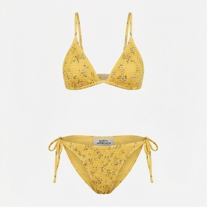 Ensemble de bikini à imprimé floral jaune North Approach avec texture côtelée et bas de bikini à nouer sur les côtés - Product Image 1