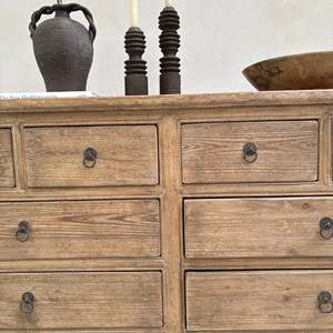 Commode à dix tiroirs en bois d'orme massif récupéré, style rustique et vintage, pour chambre et salon - Product Image 4