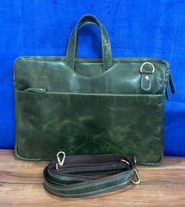 Green Leather Eco-Friendly Simple Style Alligator Pattern <b>Messenger</b> <b>Bag</b> Large Size <b>Laptop</b> Buckle Closure Durable Pocket Men's - Product Image 1