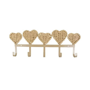 Wholesale Premium Hand Woven Natural Seagrass Heart Wall Mounted Coat Hooks Suitable For Wall Hat Holder Entryway Organizer - Product Image 1