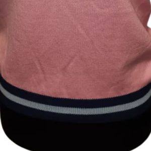 แจ็คแอนด์จิลเสื้อสเวตเตอร์คอวีสีชมพูอ่อนสำหรับผู้หญิง เสื้อแขนยาวถักนิตติ้งเนื้อนุ่ม สไตล์ลำลองทันสมัย สวมใส่สบาย - Product Image 4