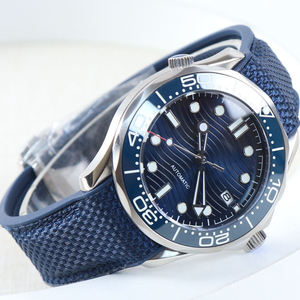 Reloj de hombre de 40 mm con movimiento automático NH35, estilo Sea Sports Master, azul, luminoso, cristal de zafiro, correa de caucho, esfera azul. - Product Image 3