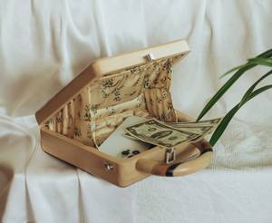 Elegante Bolso de Noche de Madera Ecológico Hecho a Mano, Cartera de Lujo Tipo Clutch, Accesorio de Moda para Bodas y Fiestas - Product Image 5