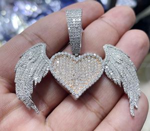 Collier Pendentif Cœur Ailes d'Ange Moissanite Iced Out Style Hip Hop avec Micro-Pavé - Product Image 1