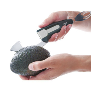 Pelapatate per avocado Lacor in acciaio inossidabile con doppia lama per sbucciare e sgusciare facilmente - Product Image 2