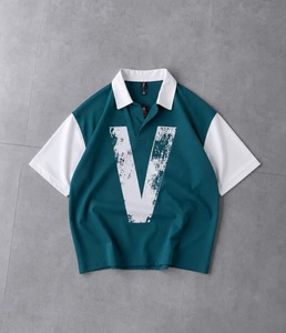 เสื้อโปโลขายดีสำหรับผู้ชาย สวมใส่สบายๆ ลายตัวอักษร V ด้านหน้าแบบดิสเทรส ปรับแต่งสีได้ คุณภาพดี - Product Image 1