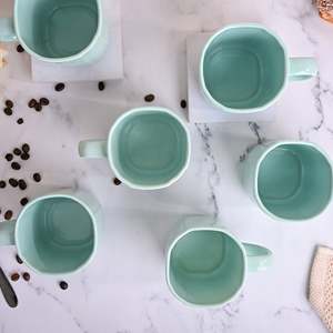 ชุดแก้วกาแฟเซรามิกทำมือสีเขียวอ่อน 6 ใบ ลายดอกไม้ พร้อมจานรอง แก้วชาขนาด 200 มล. ดีไซน์ไม่ซ้ำใคร - Product Image 2