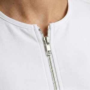 Blouse médicale pour femme en tissu sergé coton-polyester avec détection d'aiguilles - Uniforme d'hôpital pour médecins et infirmières, coupe classique - Product Image 3