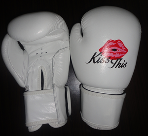 ถุงมือฝึกซ้อม MMA ระดับโปร หนัง PU แบบเปิดนิ้ว สำหรับการต่อสู้และการตีต่อย เหมาะสำหรับทุกวัย ผลิตโดยโรงงาน OEM - Product Image 3