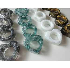 แหวนรัดผ้าเช็ดปากเรซิ่นรักษ์โลกสุดหรู หลายสี 6 สี ผลิตตามสั่ง อุปกรณ์ตกแต่งโต๊ะอาหารสำหรับงานแต่งงาน - Product Image 6