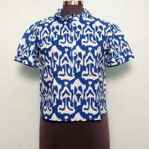 Tops décontractés pour femmes, coupe parfaite été/hiver, confort flatteur, imprimé floral vintage, manches courtes, boutons, 100% coton - Product Image 1