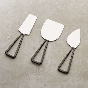 Couteaux à fromage Ensemble complet Grattoir Épandeur de beurre avec manche en bois poli incurvé plat Couteaux à fromage Design Royal - Product Image 2