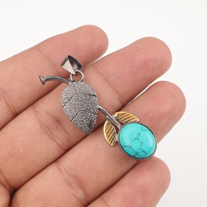 Pendentif en laiton plaqué argent 925 avec pierres précieuses, turquoise bleue, forme ovale, serti clos, pour femmes, vente en gros - Product Image 1