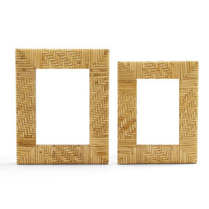 Cadre photo artisanal en rotin naturel écologique très demandé, avec articles de décoration intérieure - Product Image 3