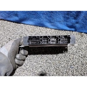 กล่องควบคุมอิเล็กทรอนิกส์และโมดูลคอมพิวเตอร์มือสองสำหรับ Grand Cherokee รุ่น P04854777AF - Product Image 3