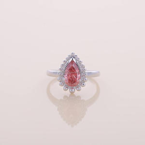 Bague de fiançailles vintage en or blanc avec halo de diamants de culture rose poire, bijou de mariage et de promesse, cadeau idéal - Product Image 1