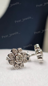 Boucles d'oreilles clous fleur en argent sterling 925, moissanite taille brillant ronde VVS, serties de diamants, avec fermoir à vis, pour femme - Product Image 2