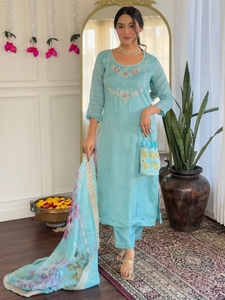 Ensemble Kurti droit brodé en viscose Firoji pour femme, avec pantalon en viscose et dupatta imprimé jacquard, à prix avantageux - Product Image 6