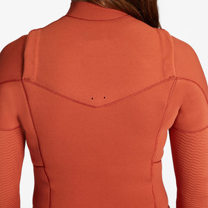 Traje de Neopreno Naranja de 2 Piezas para Mujer, Cuello Alto, Manga Larga, Elástico, Cobertura Total del Cuerpo, Logotipo en la Cintura y Parte Delantera - Product Image 5