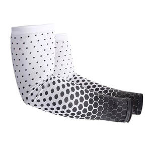 Calentador de brazos duradero para deportes al aire libre, protección de brazos elástica resistente al sudor para correr, senderismo, ciclismo y entrenamiento físico - Product Image 1