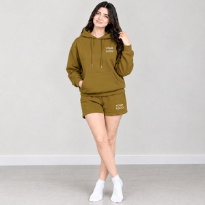 Ensemble sweat à capuche et pantalon cargo pour femme, fabriqué pour les vêtements décontractés d'inspiration utilitaire et les acheteurs mondiaux - Product Image 1