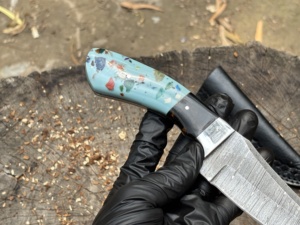Handmade Damascus Steel Skinning Knife with Resin Handle and Damascus Steel Bolster Custom OEM ODM - Product Image 3