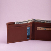 Dompet Kulit Klasik Asli untuk Pria dengan Desain Lipat Tipis, Ringan, Banyak Slot Kartu, Logo Dapat Disesuaikan