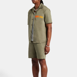 Ensemble de survêtement pour homme en coton respirant et écologique, comprenant une chemise boutonnée coupe-vent et un short cargo - Product Image 5