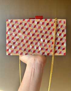 Bolso de Mano de Resina Hecho a Mano de Lujo con Acabado de Madreperla, Geométrico, para Novia, de Noche, con Logotipo Personalizado y Bolsa de Regalo - Product Image 6