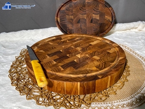 Planche à découper ronde en bois naturel avec motif circulaire, design durable pour la cuisine, fabriquée au Vietnam - Product Image 3