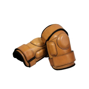 Protector de Rodillas de Cuero de Alta Calidad para Polo Ecuestre, Protectores de Rodillas de Cuero Elástico de Alta Calidad, Transpirables y Acolchados, en Venta - Product Image 1