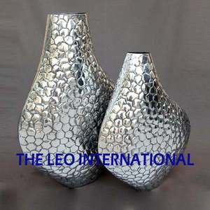 Home <b>Accessories</b> Hammered Design Vases Living Room <b>Bedroom</b> Study Art <b>Decoration</b> Ornaments Modern Metal Vase - Product Image 3