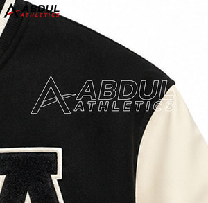 เสื้อแจ็คเก็ตแฟชั่นลำลองสำหรับผู้ชาย ลายตัวอักษร สวมใส่สบาย ดีไซน์ทันสมัย เหมาะสำหรับใส่ในชีวิตประจำวัน สไตล์คนเมือง และใช้งานกลางแจ้ง - Product Image 4