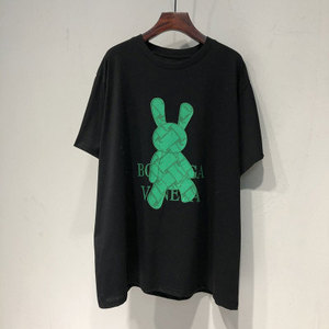 Camiseta Negra Extra Grande de Algodón con Estampado de Conejo Verde, Manga Corta, Cuello Redondo, Informal, para Hombre, Tejido de Punto - Product Image 1