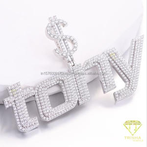 Pendentif John personnalisé élégant avec lettres recouvertes de pierres brillantes et détails de symboles décoratifs, bijoux de mode - Product Image 3