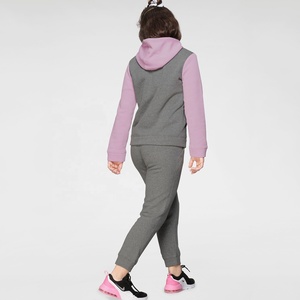 Nuevos Conjuntos Deportivos Infantiles Transpirables de Invierno con Logotipo Personalizado, en Oferta, Casuales, de Moda, Hechos en Pakistán, de Poliéster - Product Image 4