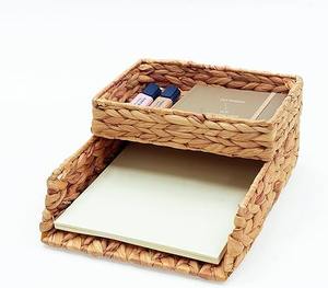 Panier de rangement tressé en jacinthe d'eau pour table ou bureau, fait main, écologique, vente en gros, fabriqué au Vietnam - Product Image 1