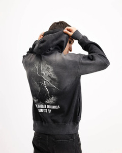Sweat-shirt à capuche noir pour homme, imprimé ange, texte au dos, Dare To Fly, en coton, décontracté, vêtements d'automne, coupe régulière, streetwear - Product Image 1
