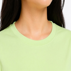 Ensemble t-shirt et short pour femme, tenue décontractée en deux pièces pour l'été, tissu doux et confortable, matière respirante, sensation légère - Product Image 4