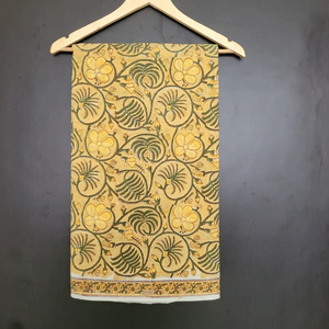 Tela de Algodón Tricot Estampada a Mano con Diseño Mughal Butta, Suave y Ligera, Ideal para Vestidos de Niñas y Mujeres, y para Regalos de Costura - Product Image 1