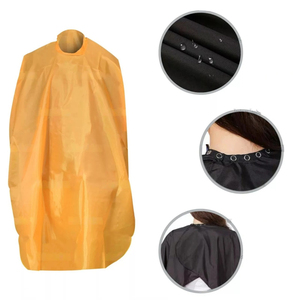 Nouvelle cape de coiffeur légère unisexe imperméable respirante en polyester avec impression de logo personnalisé - Product Image 4