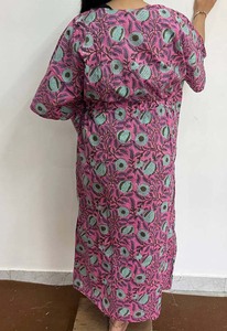 Vestido Kaftan de Algodón Estampado a la Moda con Motivos Florales Artísticos y Estilo Relajado - Product Image 5